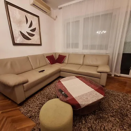Lumina Apartment